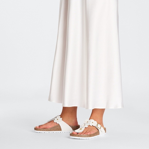 NWT Birkenstock White Leather Gizeh Flower Arizona size 8/ 38 - Picture 2 of 8